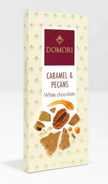 DOMORI bílá čokoláda 75 g s KARAMELEM a PEKANOVÝMI OŘECHY